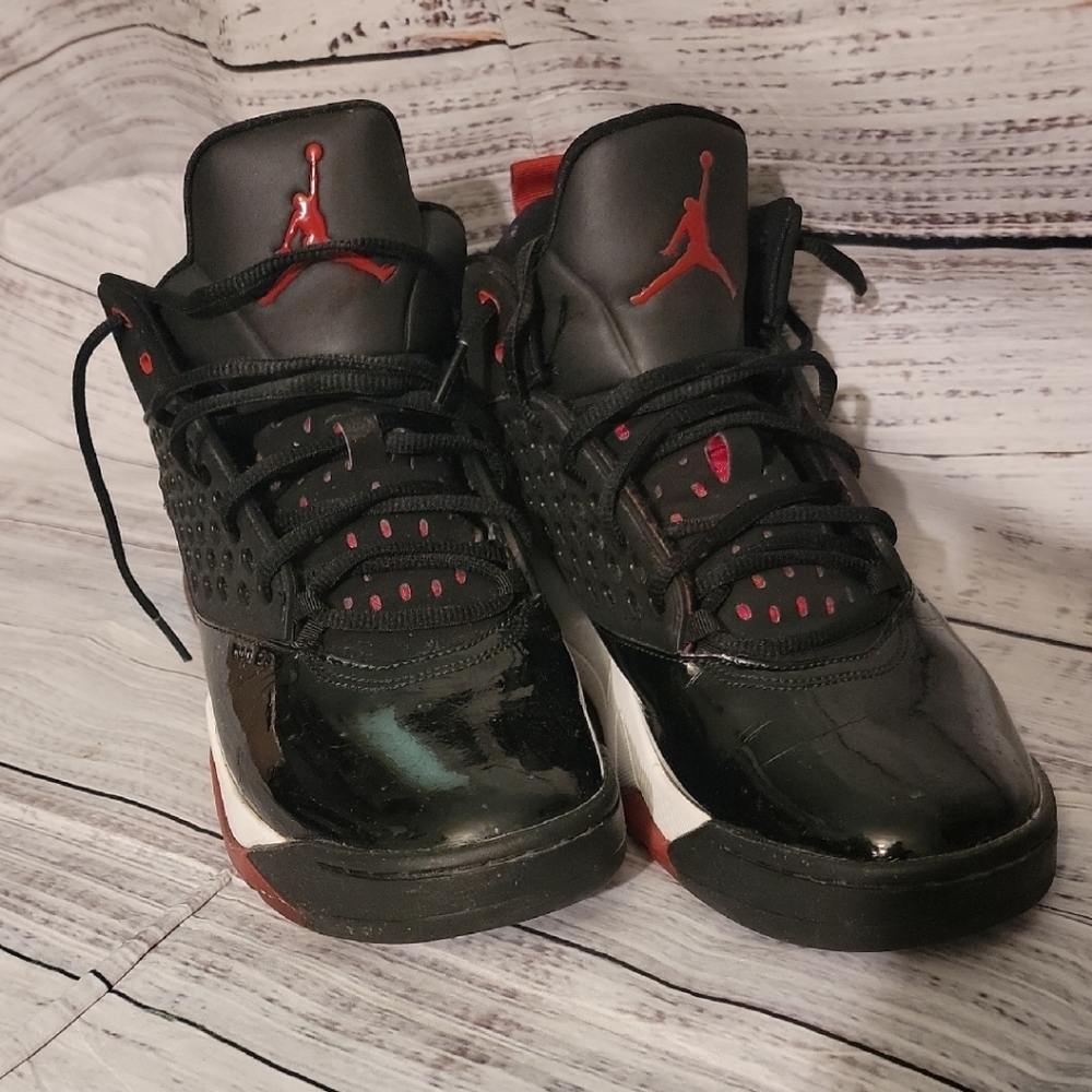 Black and Red Maxin Jordan Sneakers